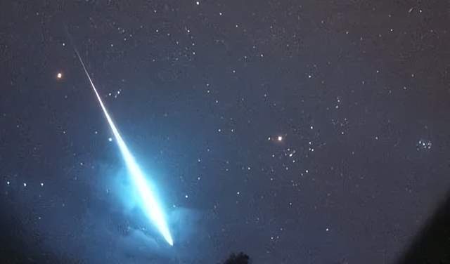 又出现了！北京凌晨发生神秘巨响专家回应：火流星太阳惹的祸(图4)