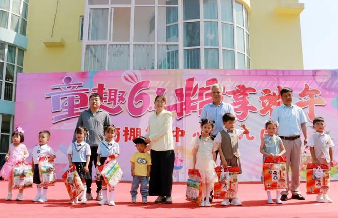 舒城：河棚镇中心幼儿园举行“庆六一”文艺汇演活动!(图5)