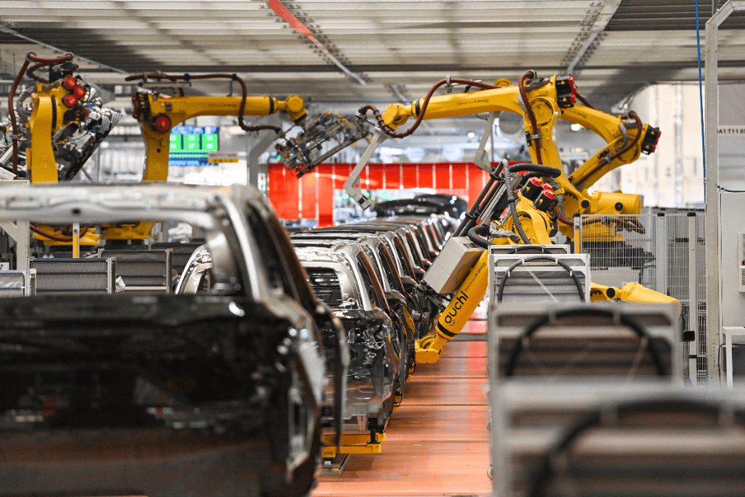 新能源汽车销量激增1828%